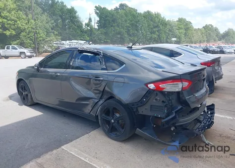 2016 Ford Fusion z USA, uszkodzony, nr VIN 3FA6P0HD5GR201583